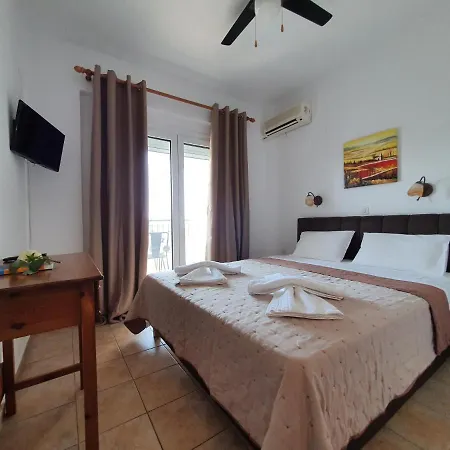 Hotel Pefko Neos Marmaras Exteriér fotografie
